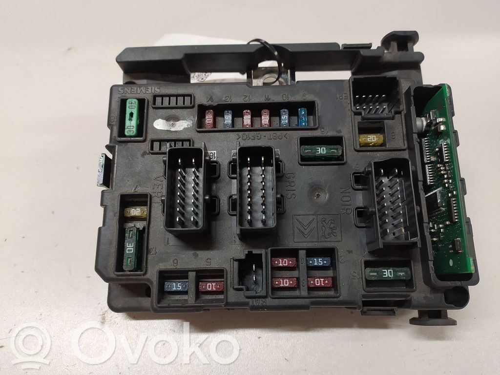 Citroen C5 Fuse module 