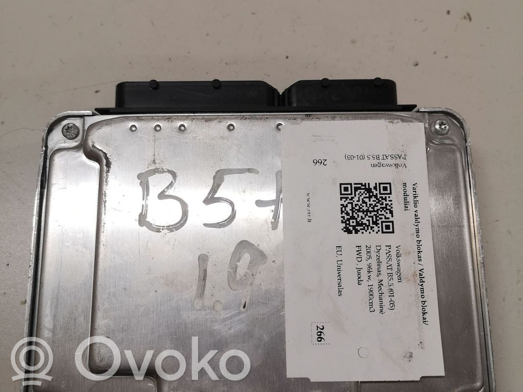 Volkswagen PASSAT B5.5 Engine control unit/module 