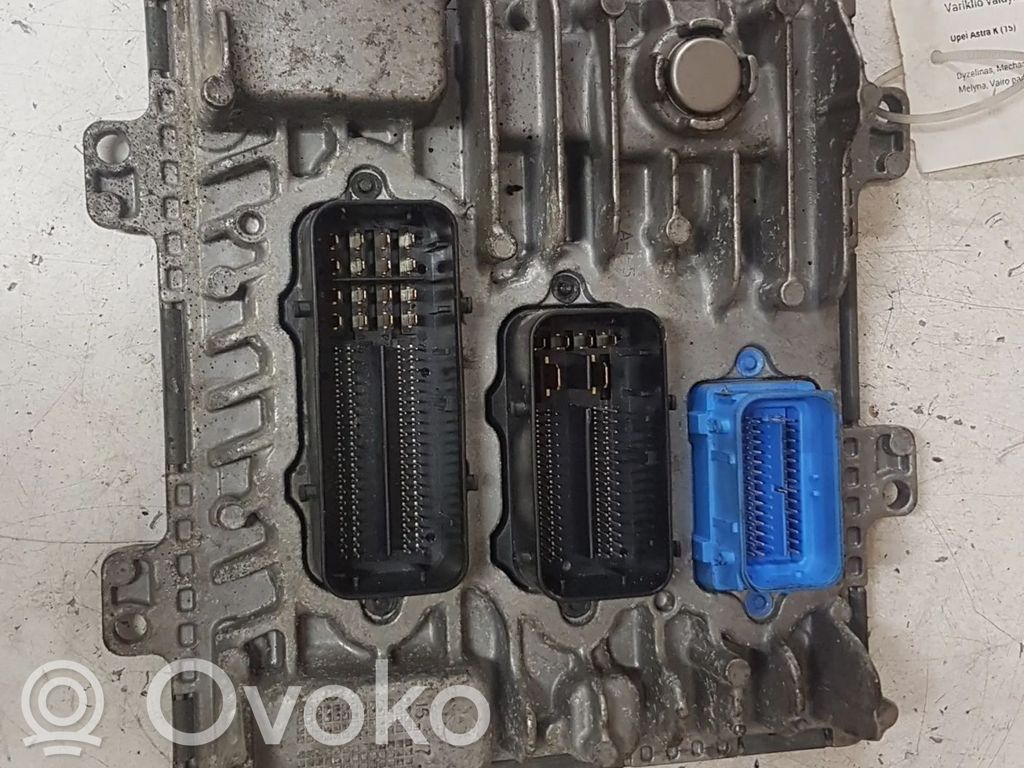 Opel Astra K Engine control unit/module 