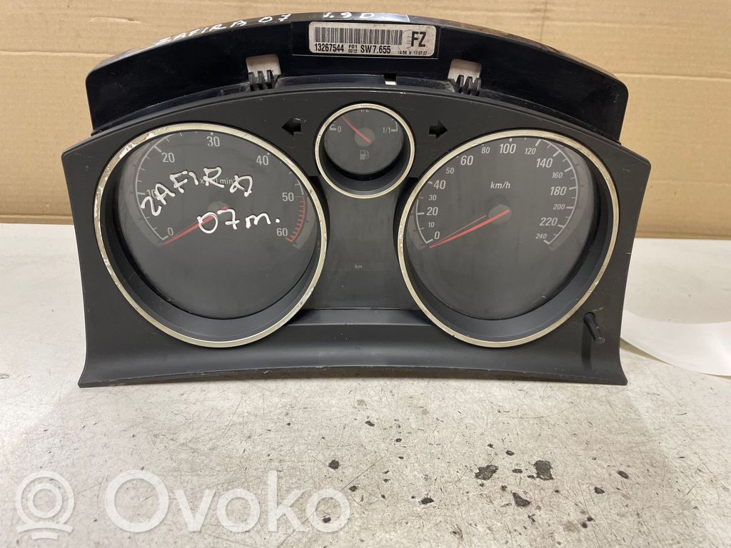 Opel Zafira B Speedometer (instrument cluster) 