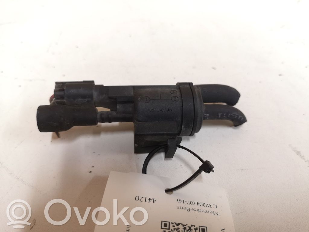 Mercedes-Benz C W204 Vacuum valve 