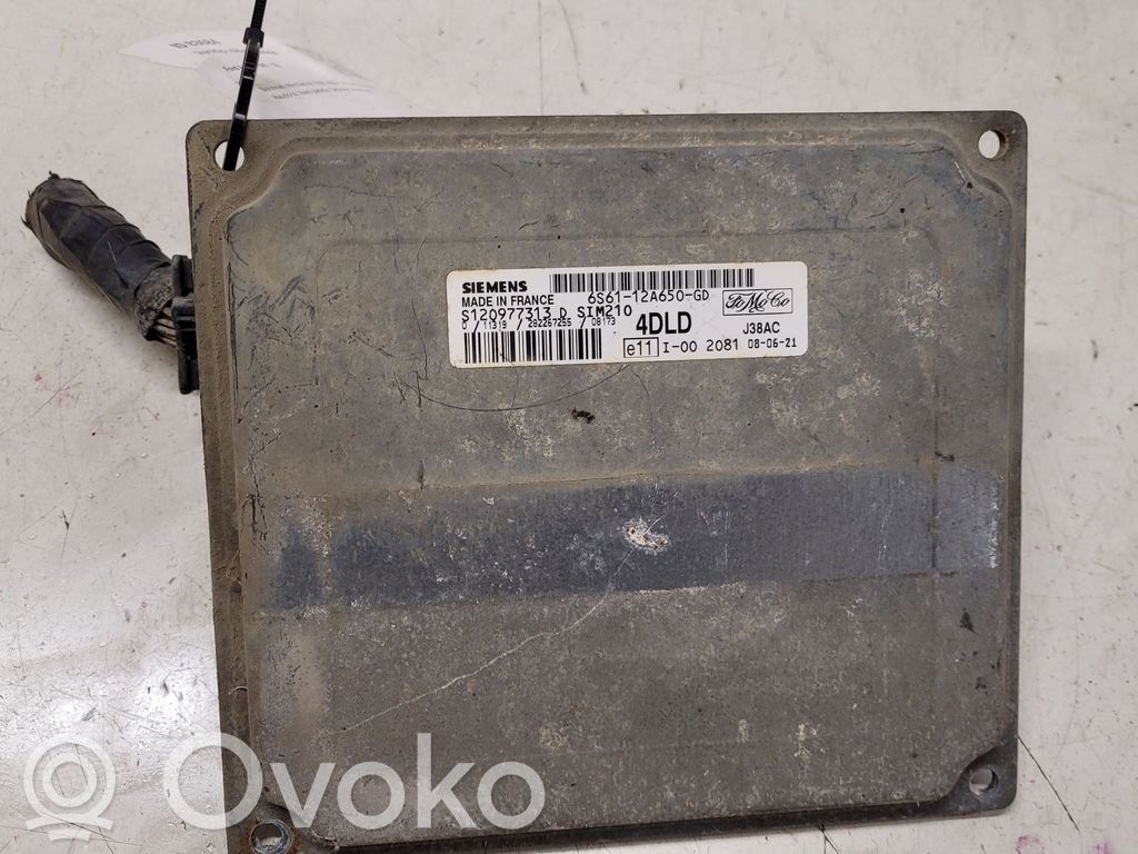 Ford Fusion Variklio valdymo blokas 