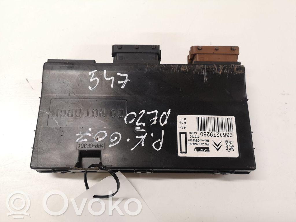 Peugeot 607 Seat control module 