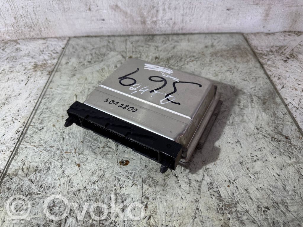 Unidad de control/módulo del motor   08677708A,0281010319