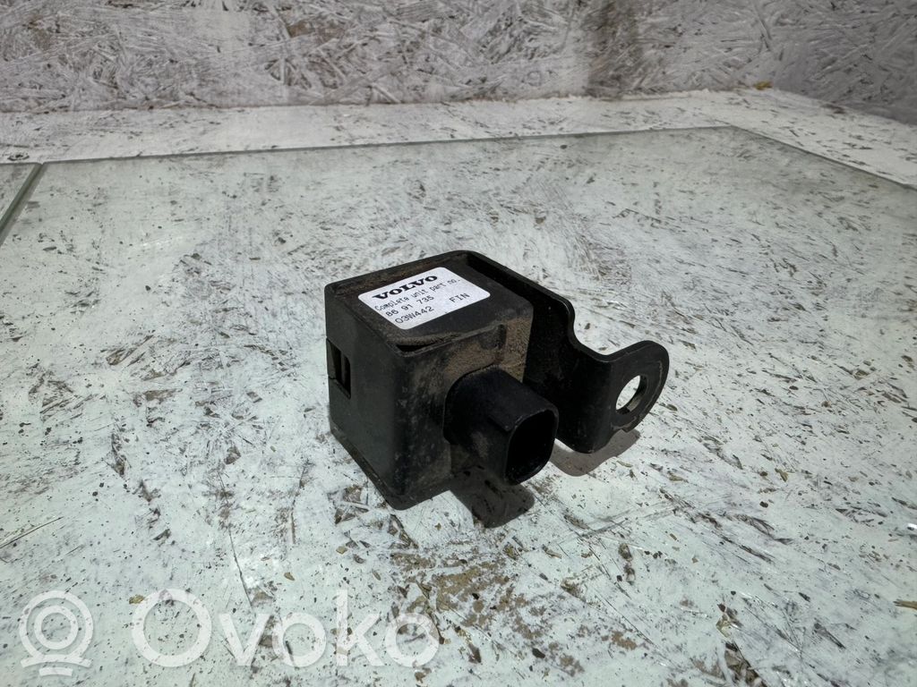 Volvo S80 Airbag deployment crash/impact sensor 