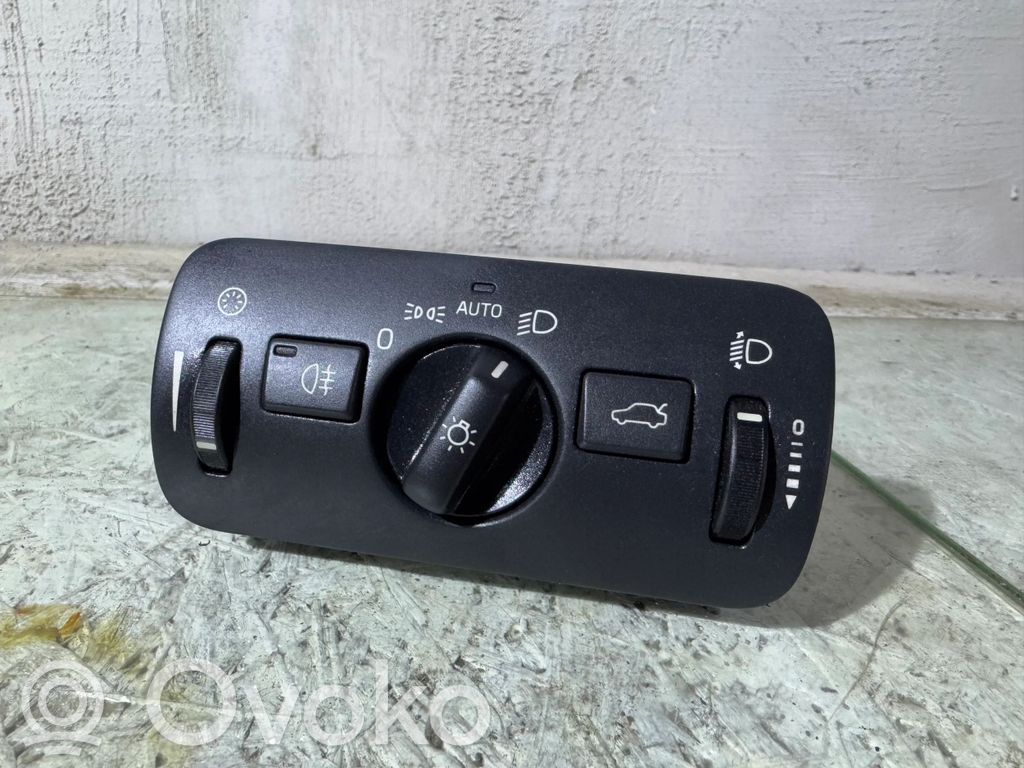 Volvo V40 Light switch 
