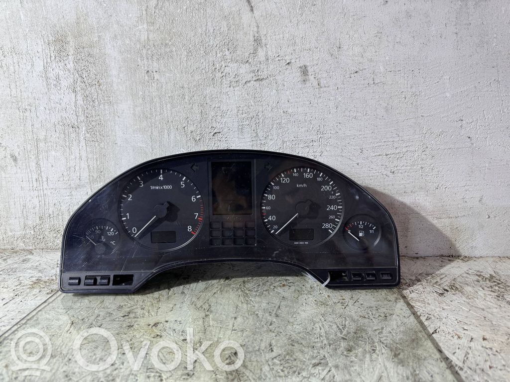 Audi A4 S4 B5 8D Speedometer (instrument cluster) 