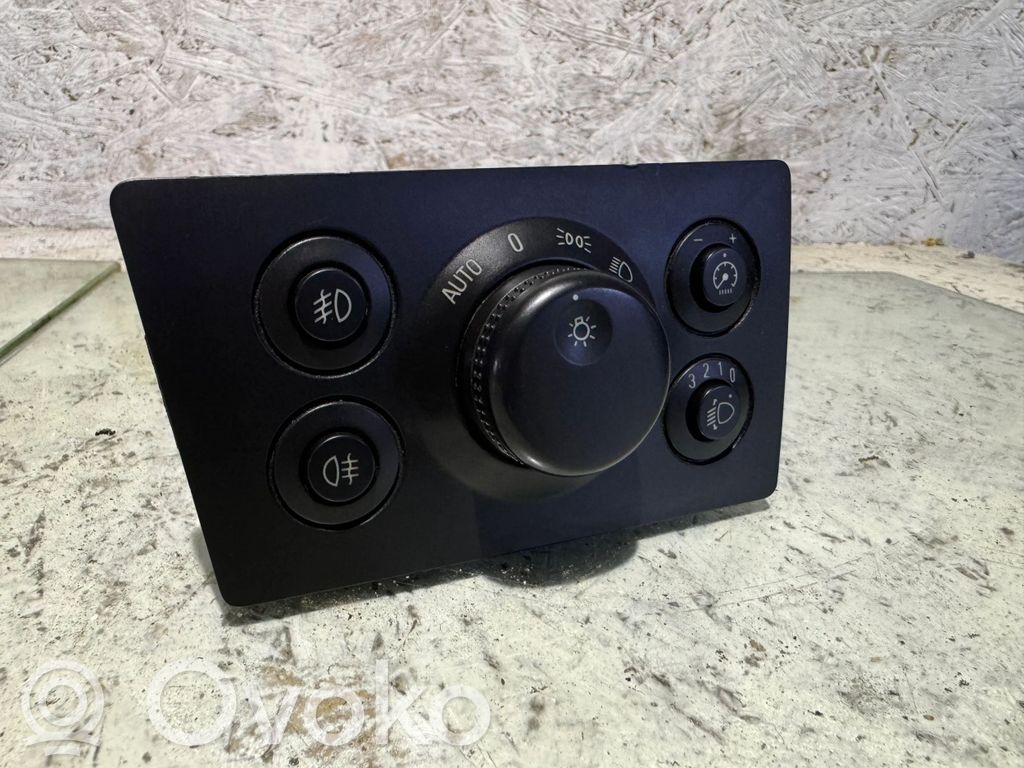 Opel Zafira B Light switch 