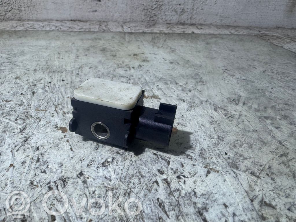 Ford Focus C-MAX Airbag deployment crash/impact sensor 