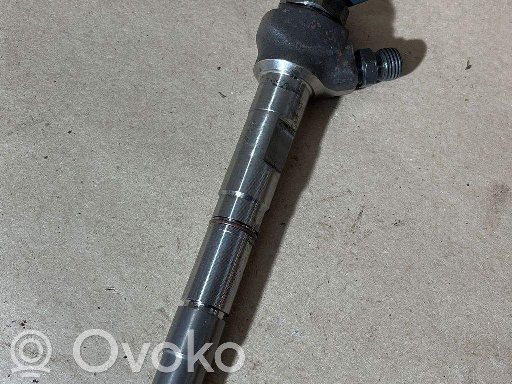 Volkswagen Tiguan Fuel injector 