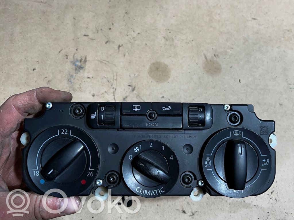 Volkswagen PASSAT B6 Climate control unit 