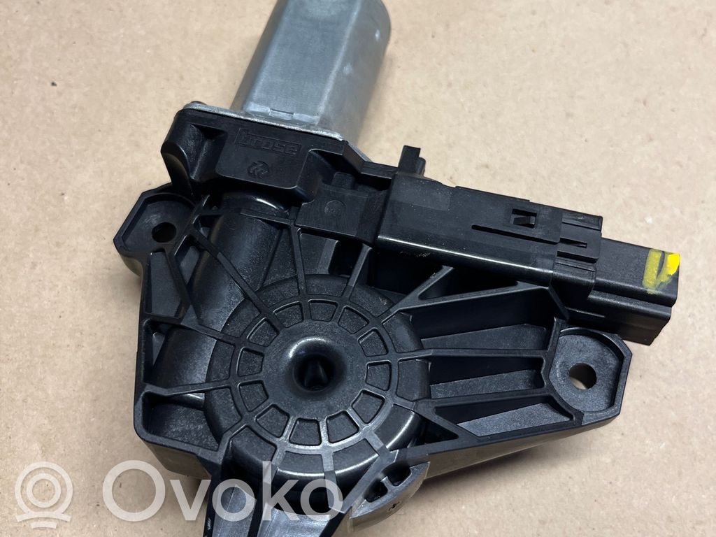 Volvo V40 Rear door window regulator motor 