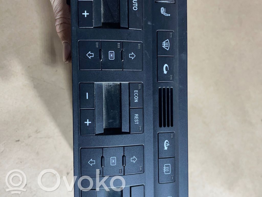 Audi A8 S8 D2 4D Climate control unit 