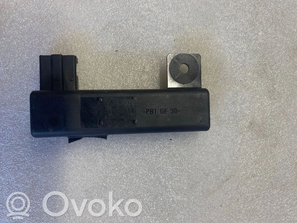 Volkswagen Touareg I Keyless (KESSY) go control unit/module 