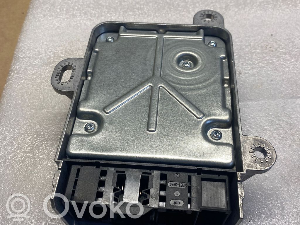 BMW 2 F46 Airbag control unit/module 