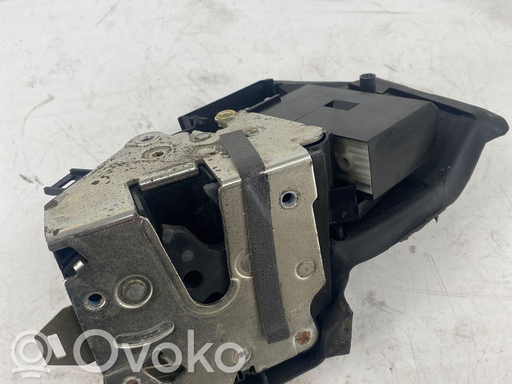 BMW 5 E39 Front door lock 