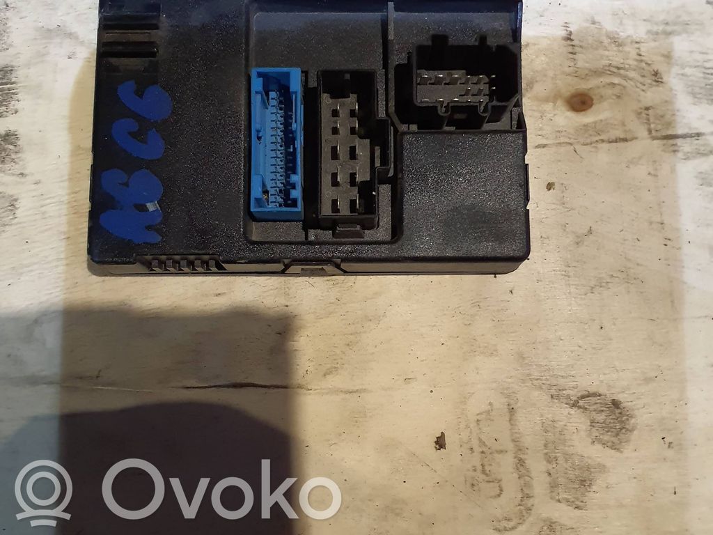 Audi A6 S6 C6 4F Komforto modulis 