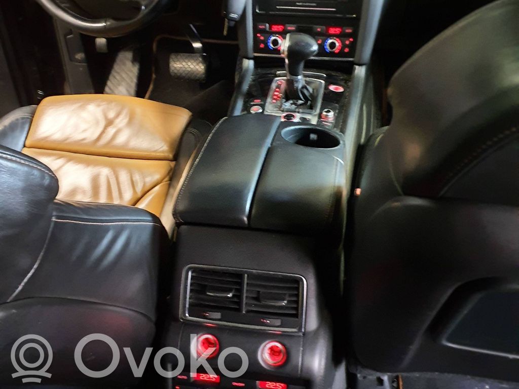 Audi Q7 4L Climate control unit 