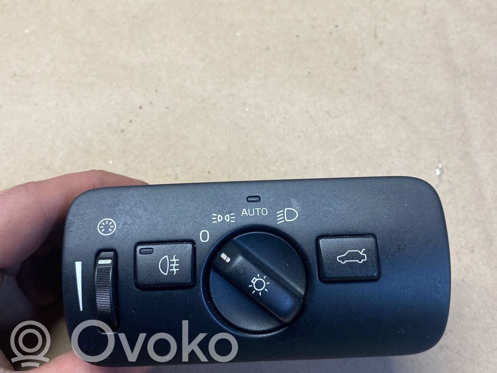 Volvo V40 Light switch 