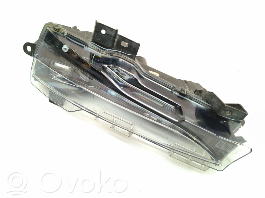 Tesla Model 3 LED dienas gaisma 