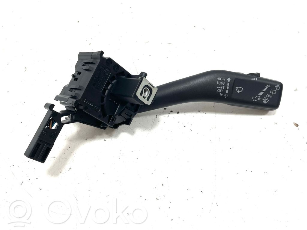 Volkswagen Golf VI Wiper control stalk 