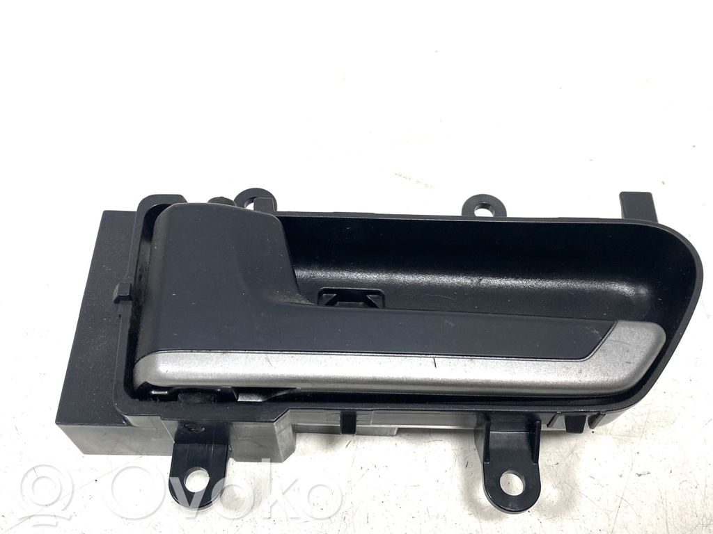 Manecilla interna puerta trasera