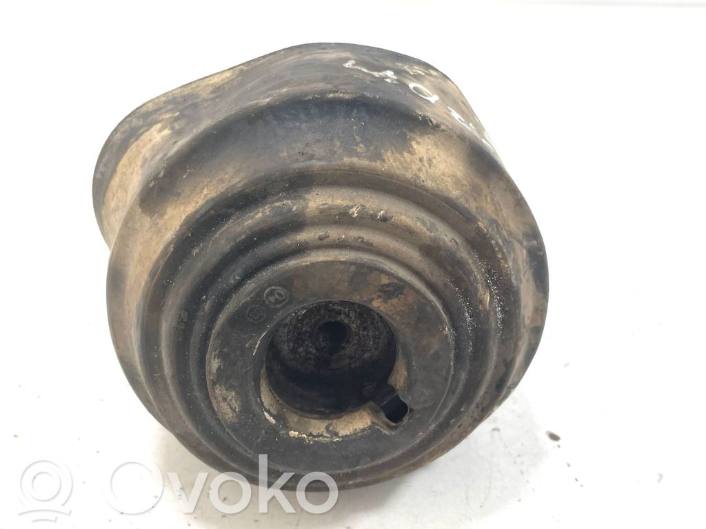 Mercedes-Benz CLS C219 Engine mount bracket 