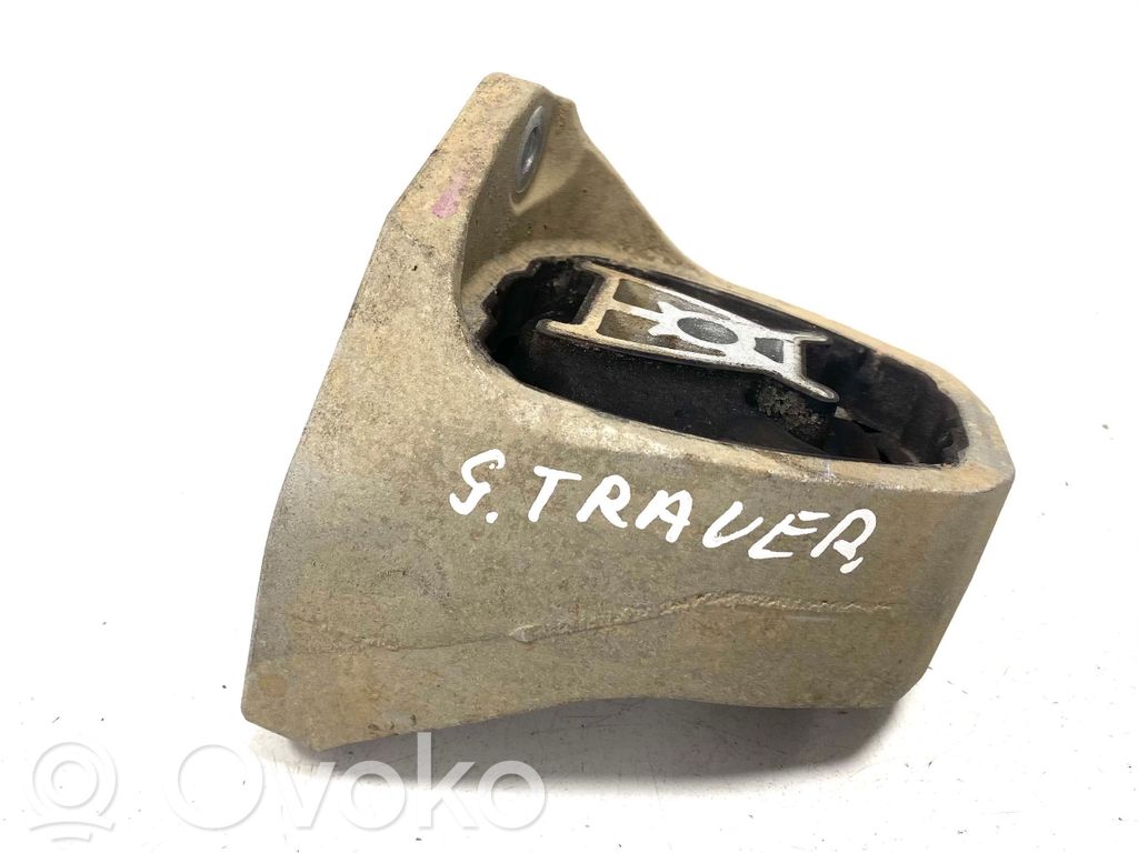 Volvo XC90 Engine mount bracket 