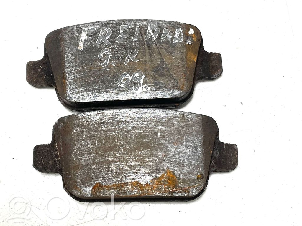Klocki hamulcowe tylne   1256001882SN16,90R011181678,PPD153261K09,647325