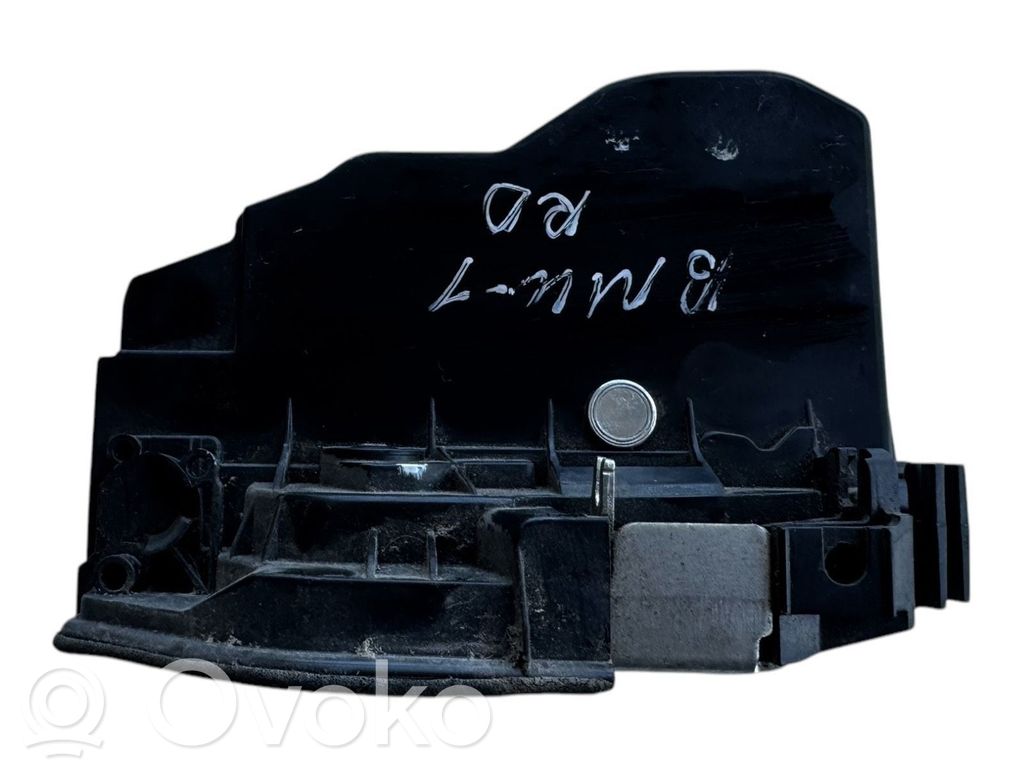 BMW 1 E81 E87 Front door lock 