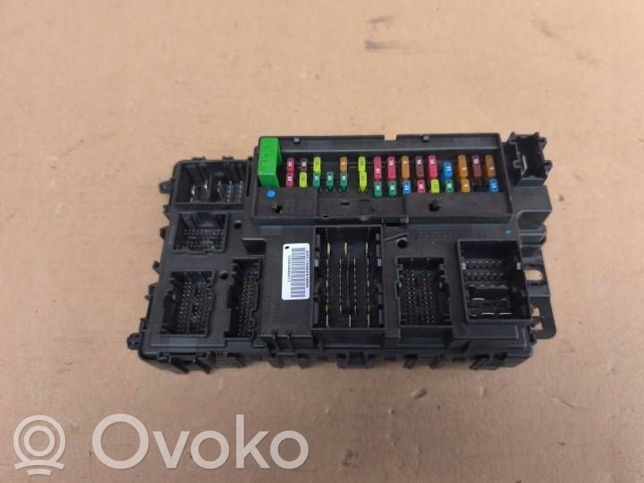 Ford Mondeo MK V Ramka / Moduł bezpieczników 