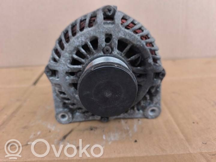 Nissan Juke I F15 Generatorius 