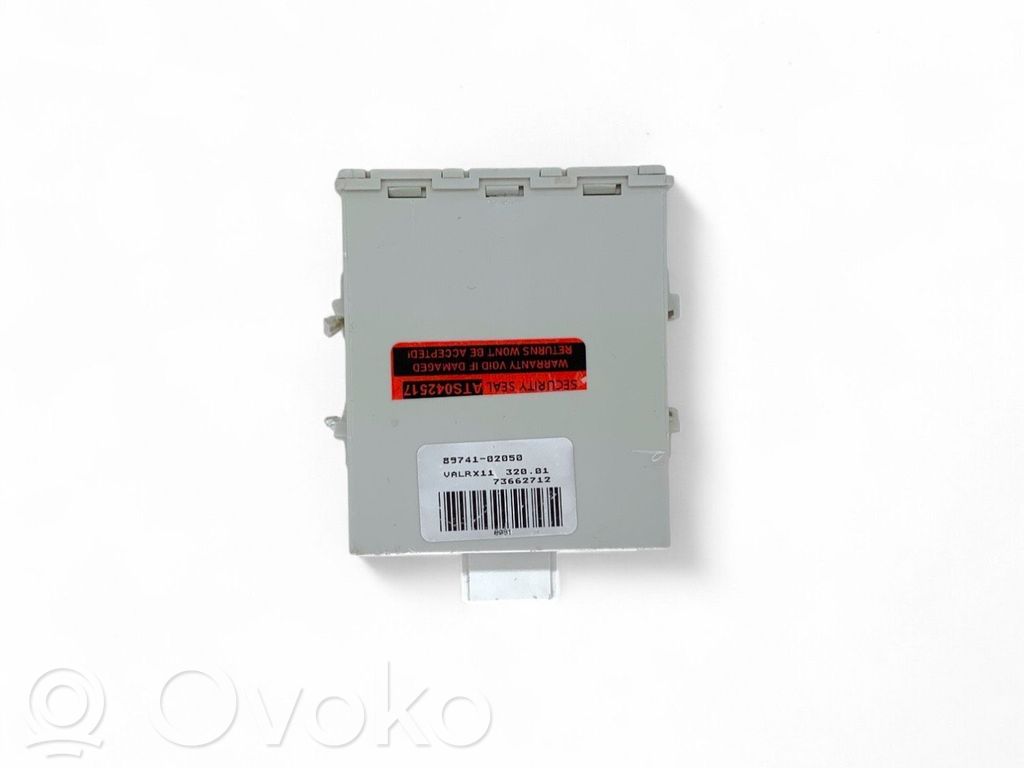 Toyota Corolla E120 E130 Door central lock control unit/module 