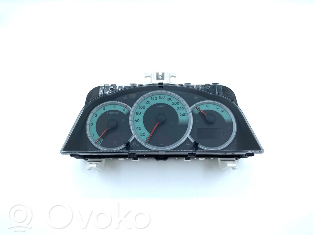 Toyota Corolla Verso AR10 Speedometer (instrument cluster) 