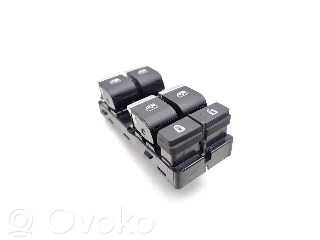Audi Q4 e-tron Electric window control switch 