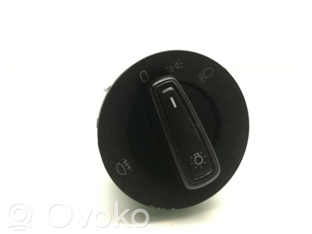 Skoda Octavia Mk3 (5E) Interruptor de luz 