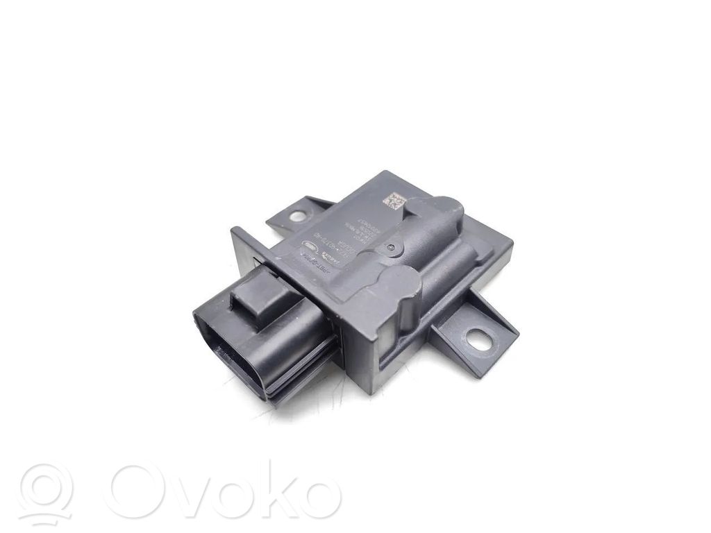 Jaguar XE Fuel injection pump control unit/module 