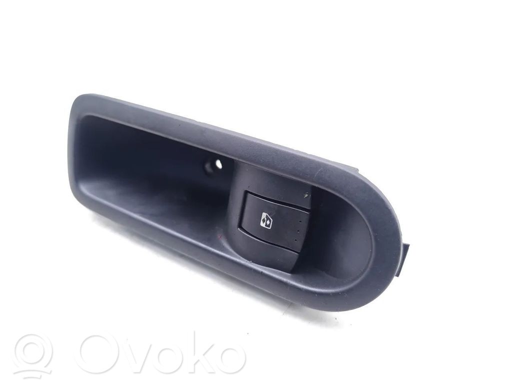 Renault Megane II Electric window control switch 