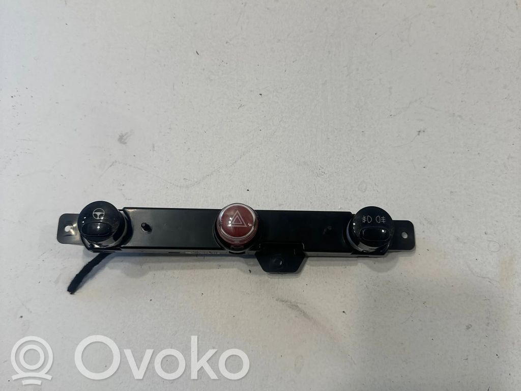 Fiat 500 Hazard light switch 