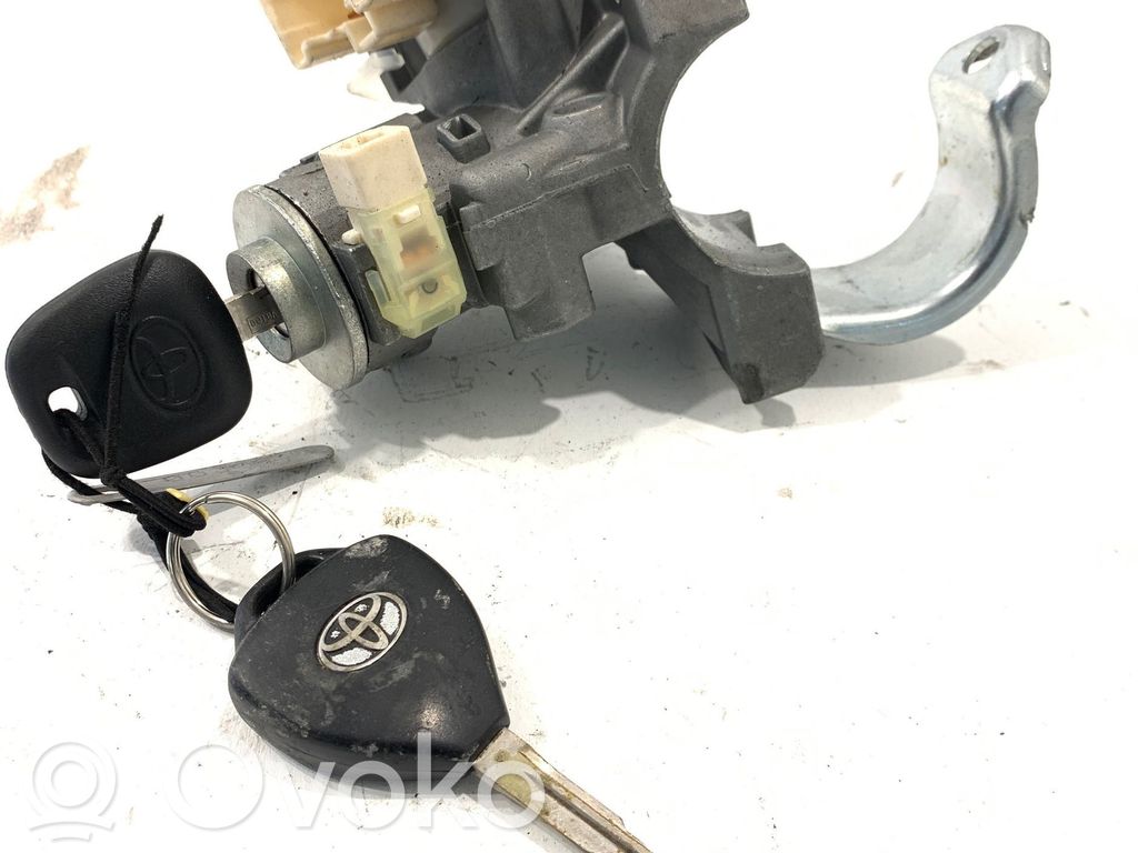 Toyota Auris 150 Užvedimo spynelė 