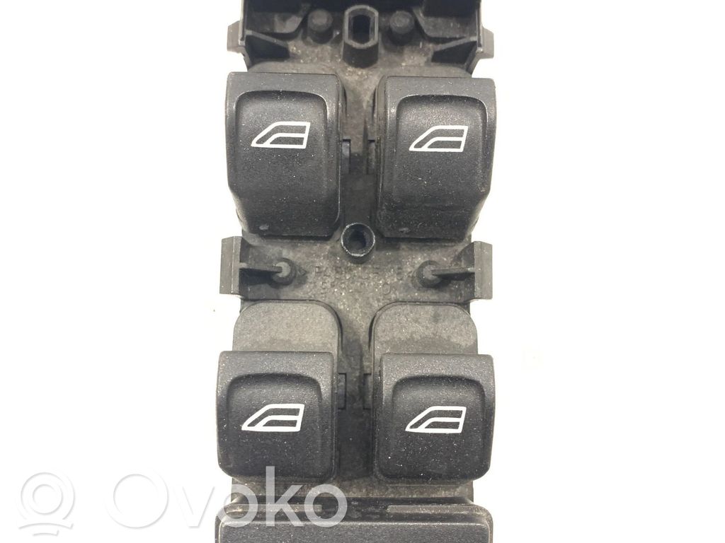 Volvo V70 Electric window control switch 