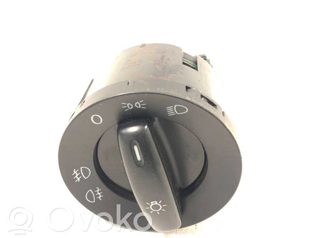 Volkswagen Touran I Light switch 