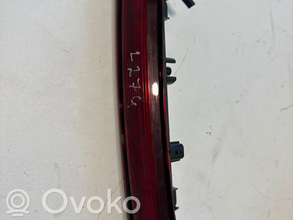 Renault Clio IV Third/center stoplight 