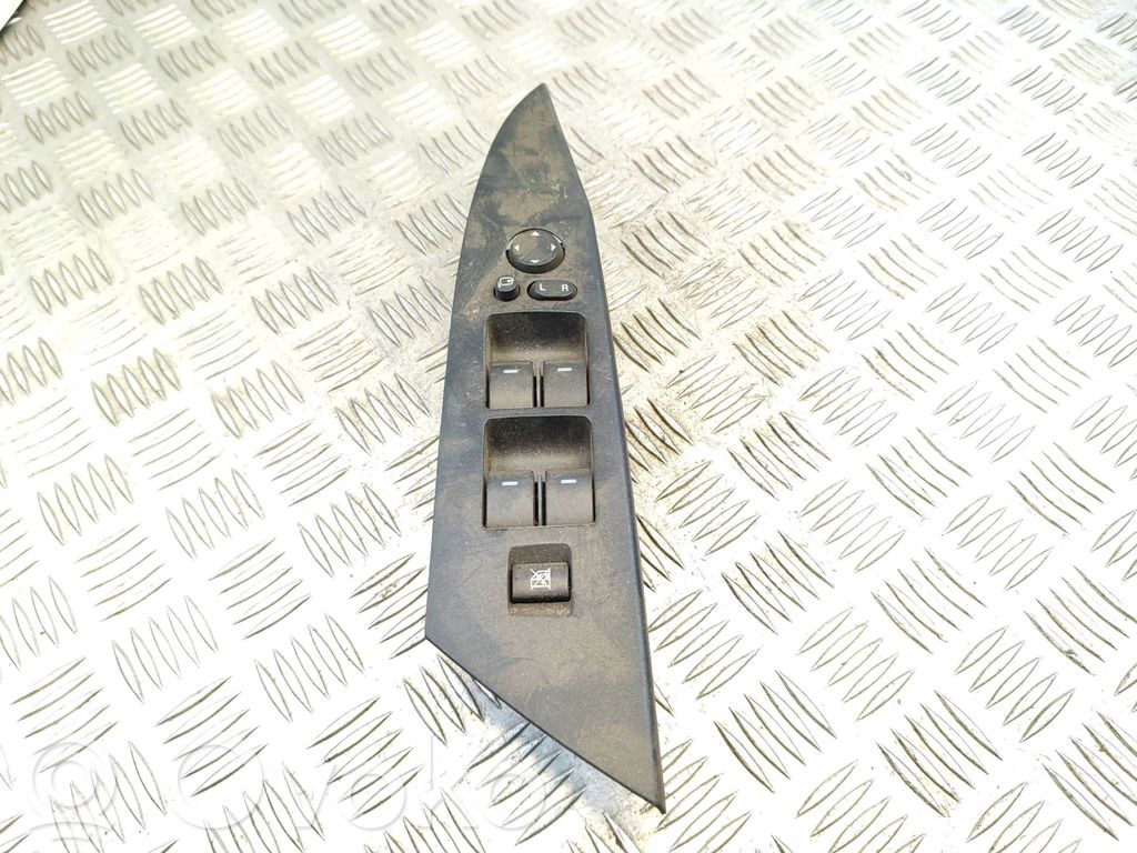Mazda 3 II Electric window control switch 