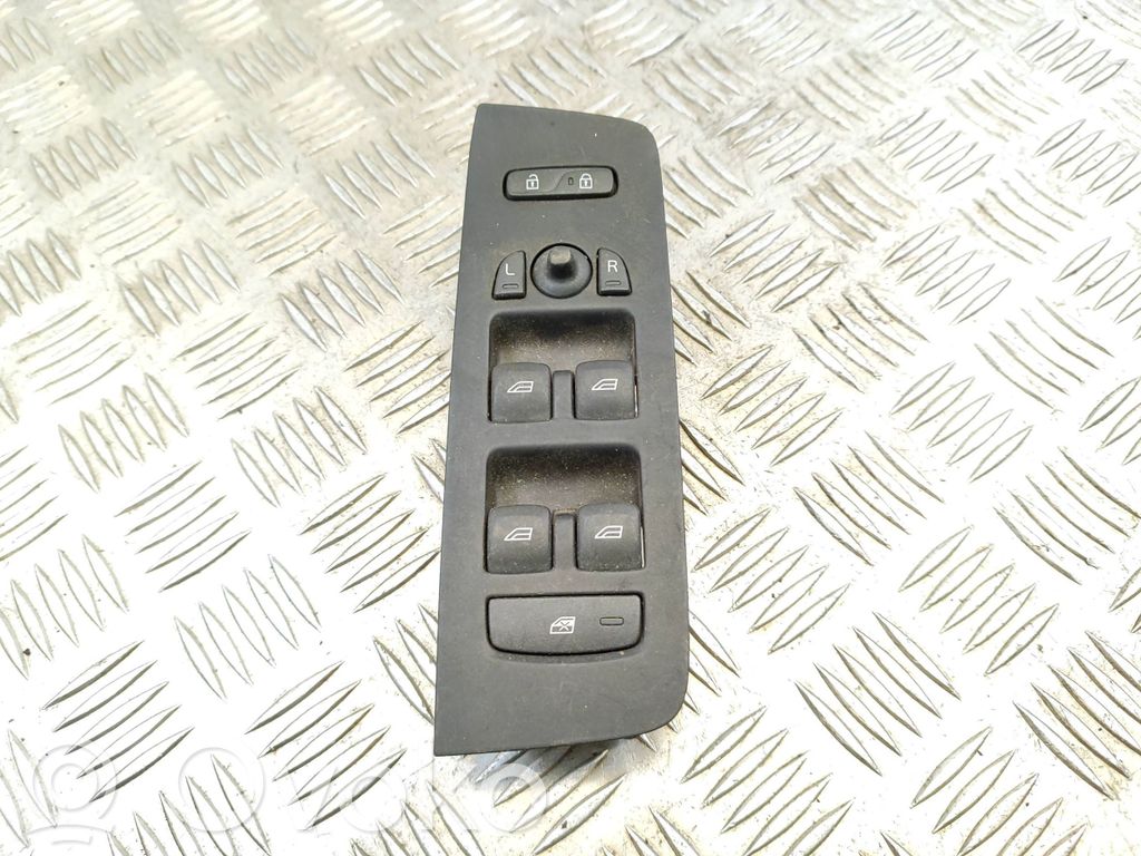 Volvo V40 Electric window control switch 