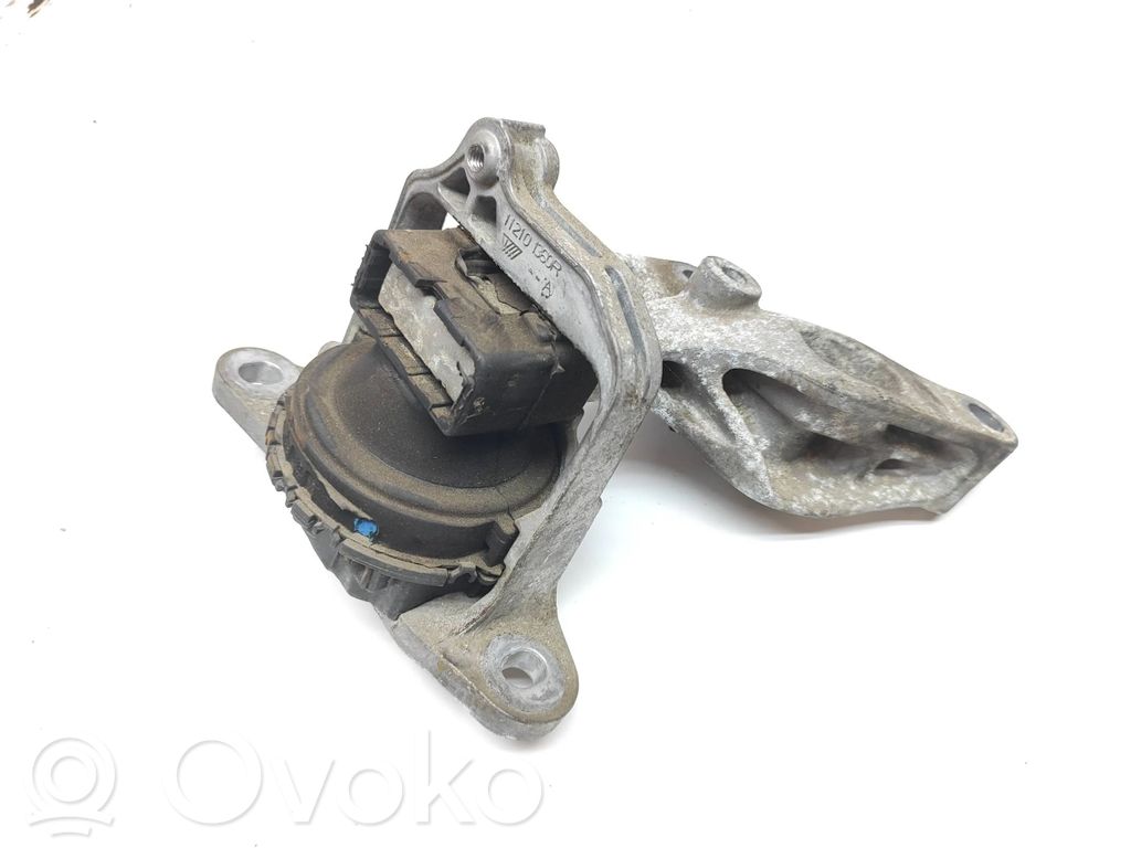 Renault Trafic III (X82) Engine mount bracket 
