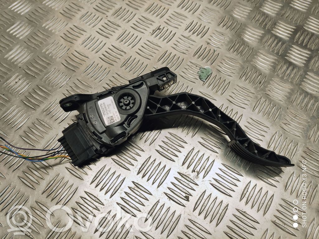 Volvo S80 Akceleratoriaus pedalas 