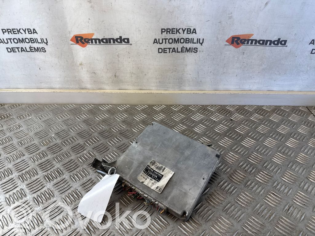 Toyota Corolla Verso AR10 Engine control unit/module 