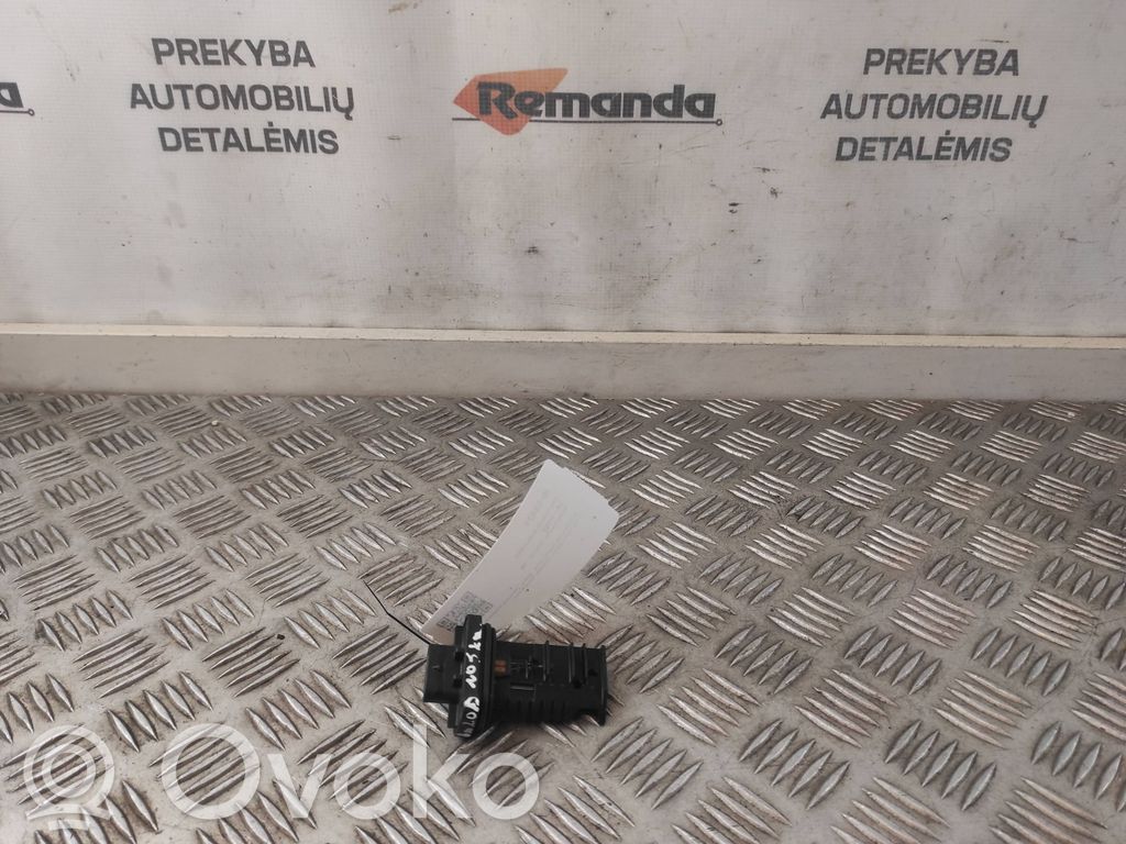 Toyota Avensis T270 Mass air flow meter 