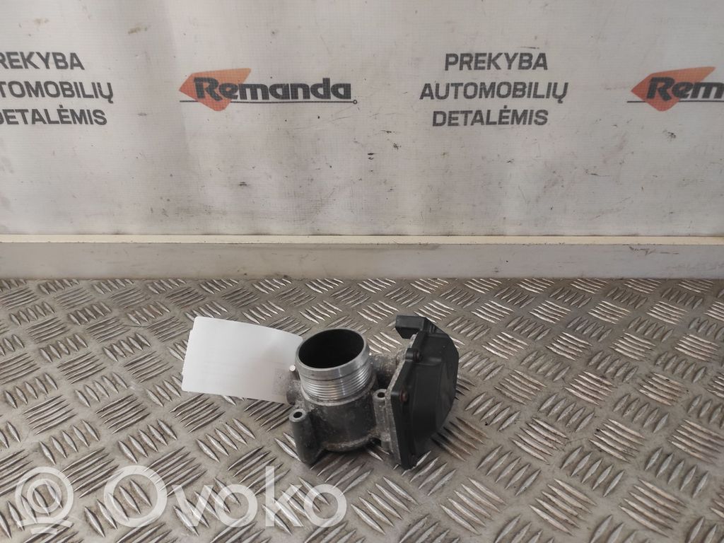 Volkswagen PASSAT B7 Throttle valve 